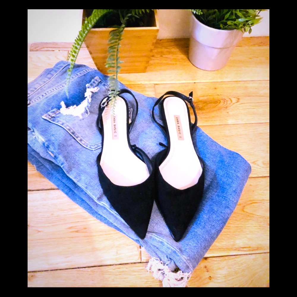 Zara pointy black flat shoes size 39